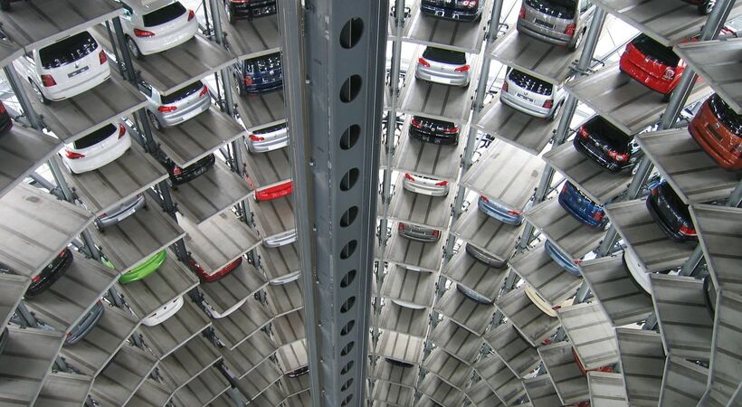 BMW switches to green steel production