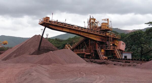 Iron ore price drop furthers crisis for China's steel industry