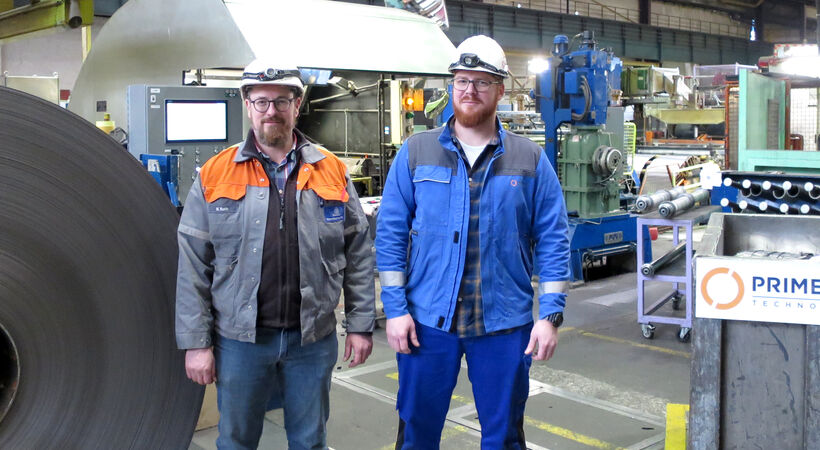 Markus Reth, project manager at thyssenkrupp Rasselstein, and Jann Vogelgesang, project manager at Primetals Technologies, on site in Andernach.