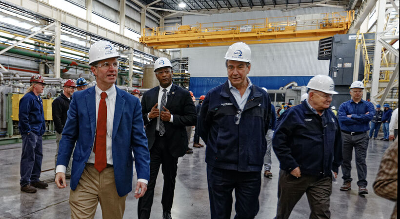 Acerinox CEO Bernardo Velázquez (centre) and North American Stainless CEO Cristobal Fuentes (far right) gave Kentucky Governor Andy Beshear (far left) a tour of their 4.4 million-square-foot facility in Kentucky.