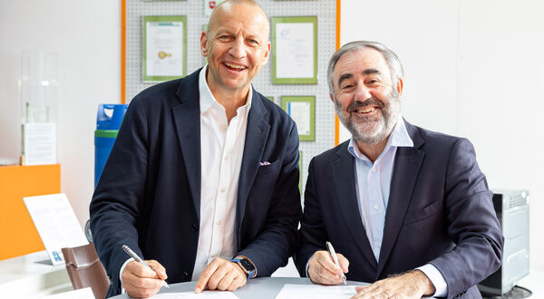 Salzgitter and Gestamp sign low-carbon steel MOU