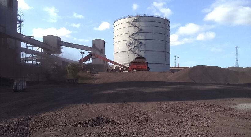 Loading the CAPs in the stockyard for screening and conveying to the blast furnace bunker.