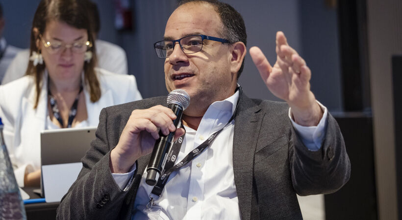 Jose Noldin of GravitHY speaking at the recent Future Steel Forum in Barcelona, Spain.