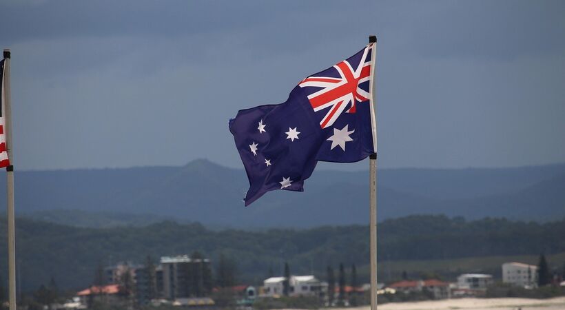 Joint venture to invest $733m in Australia iron ore project.