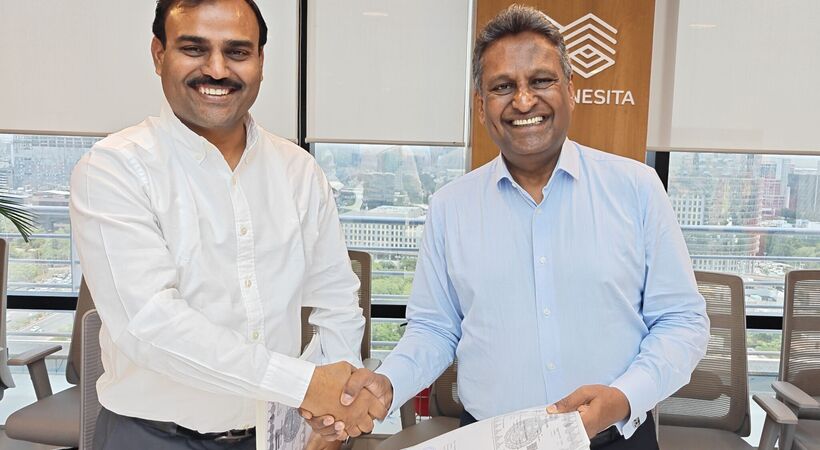 Signing on the dotted line: RHI Magnesita's Parmod Sagar, and Khemka Refractories' Alok Khemka.
